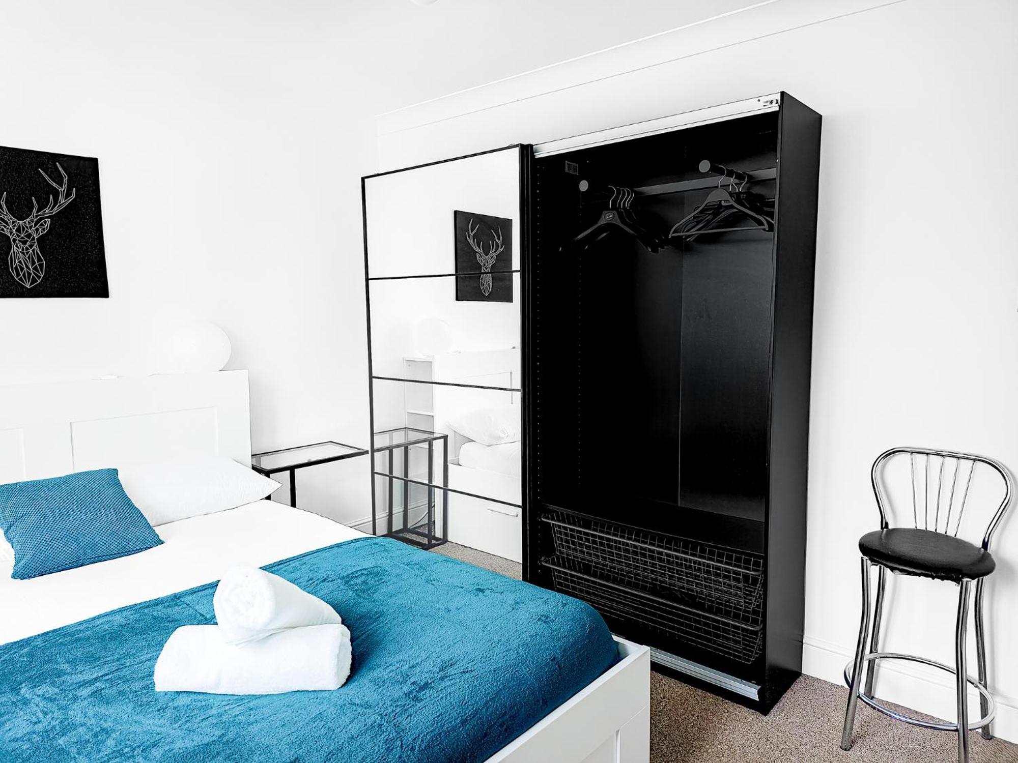 Charming London Home, Opp Arnos Grove Underground Station, Parking New Southgate Экстерьер фото