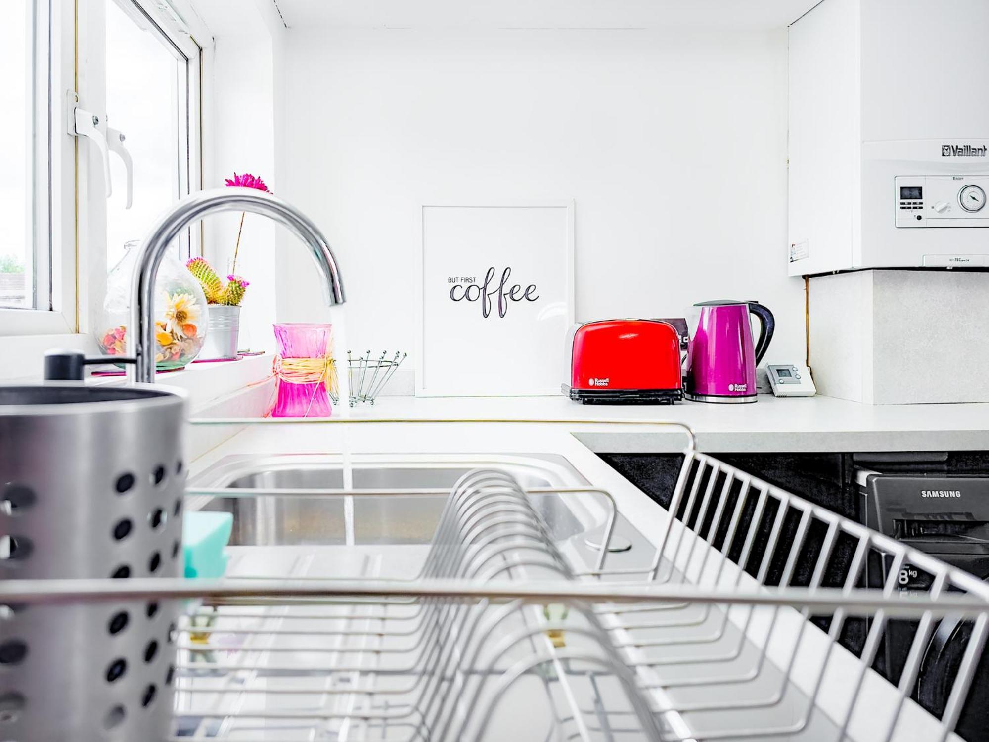 Charming London Home, Opp Arnos Grove Underground Station, Parking New Southgate Экстерьер фото